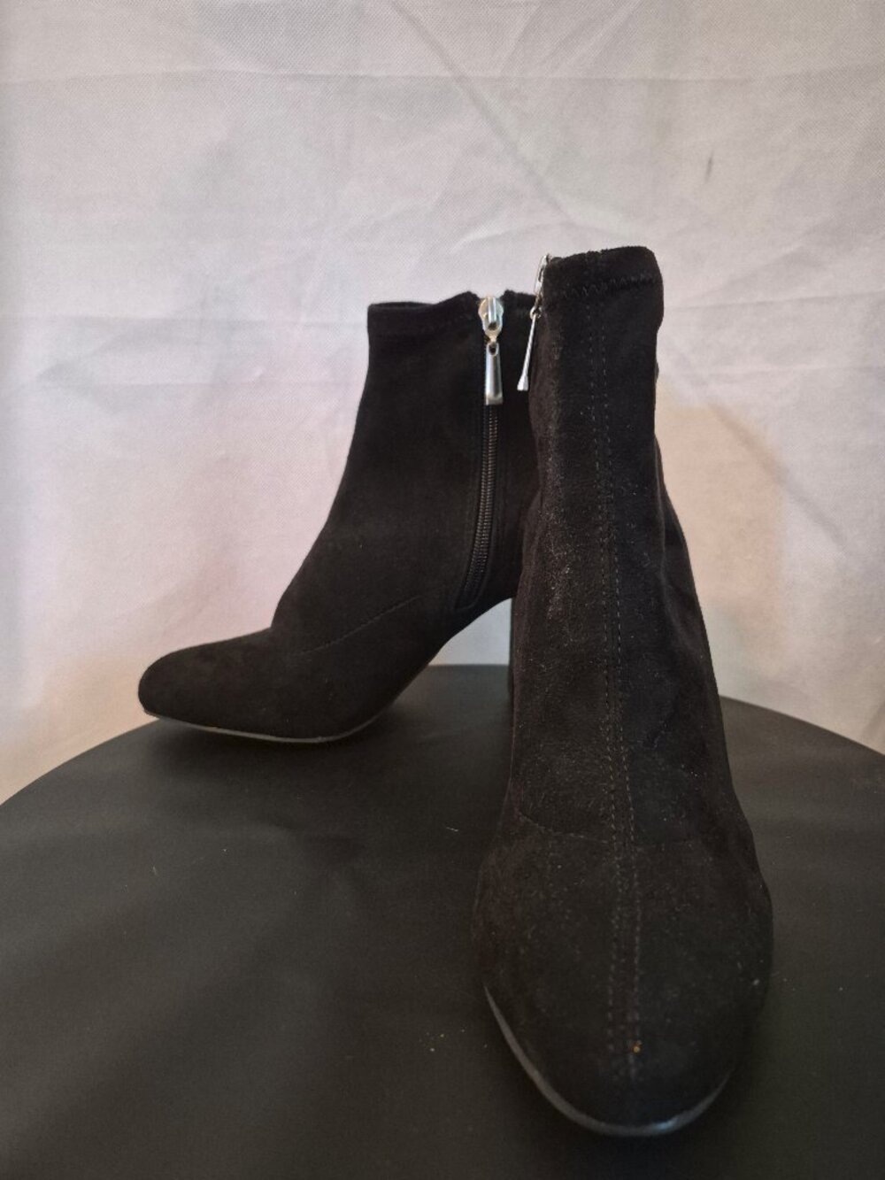 Libby Edelman Black Faux Suede Block Heel Booties - Size 9